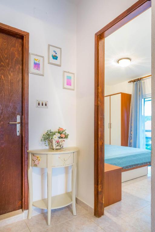 Silver Beach Apartments Vis Room photo